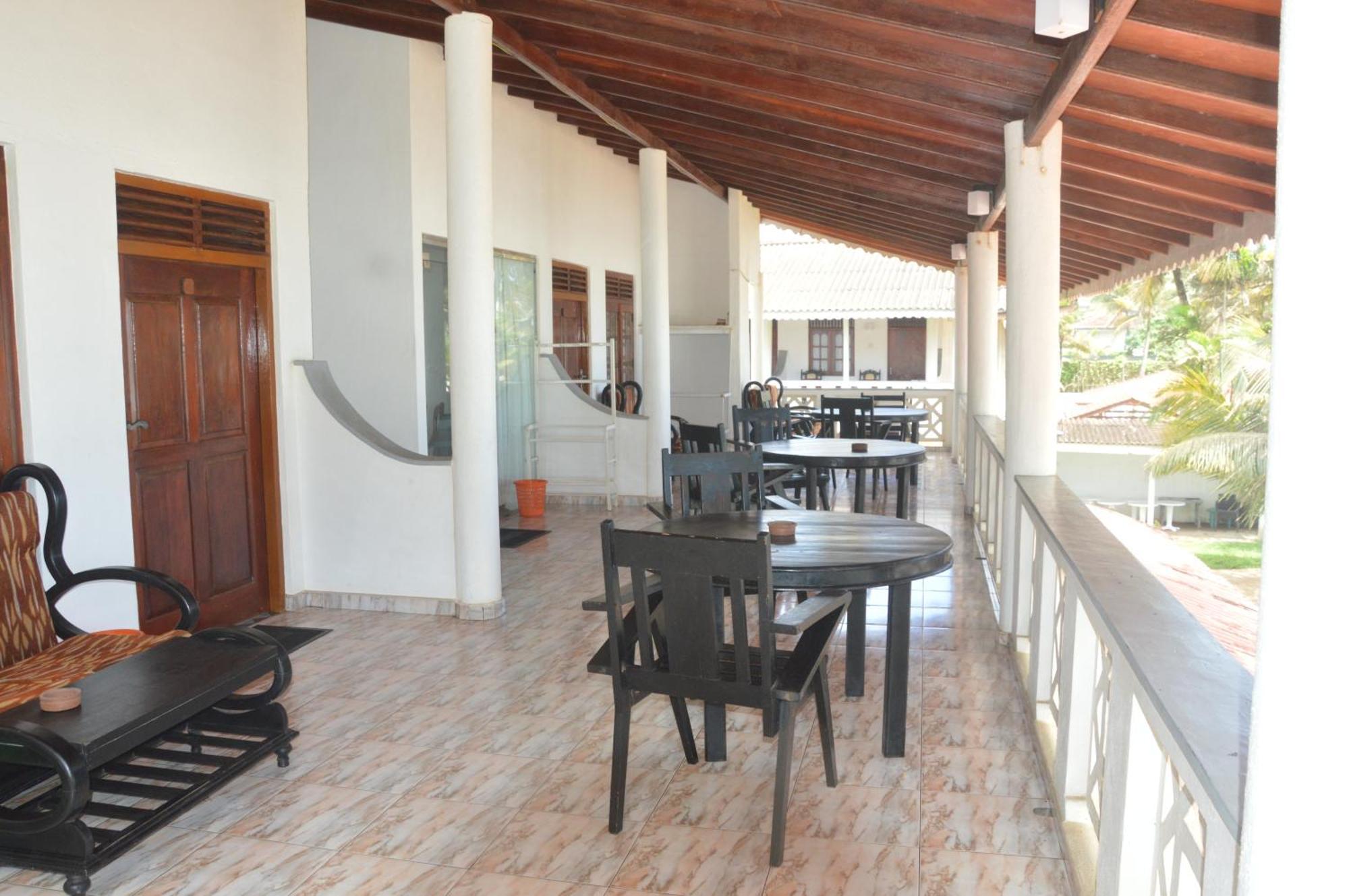Weligama Bay View Hotel Exterior photo