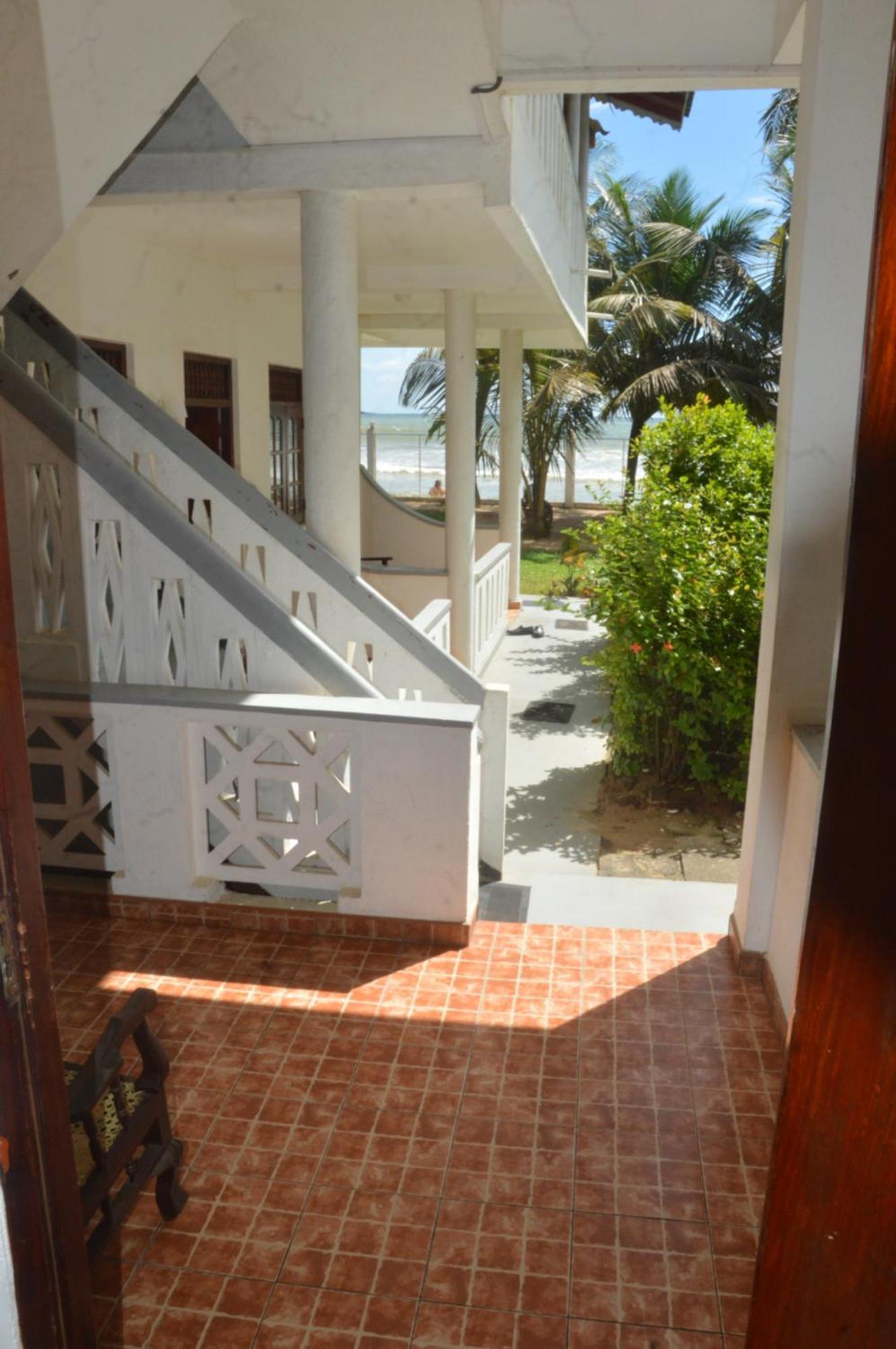 Weligama Bay View Hotel Exterior photo