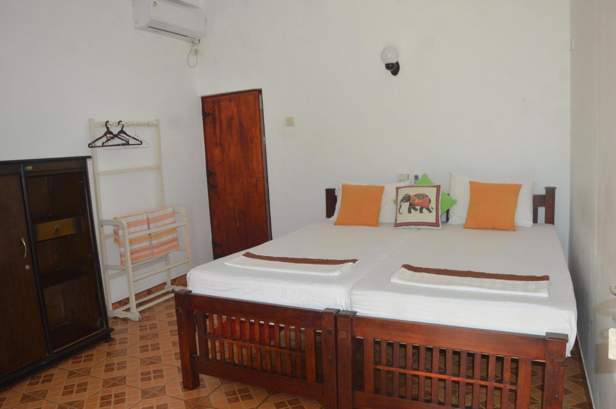 Weligama Bay View Hotel Exterior photo